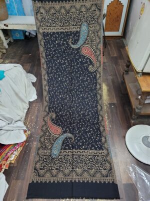 Acrylic kaani stole
