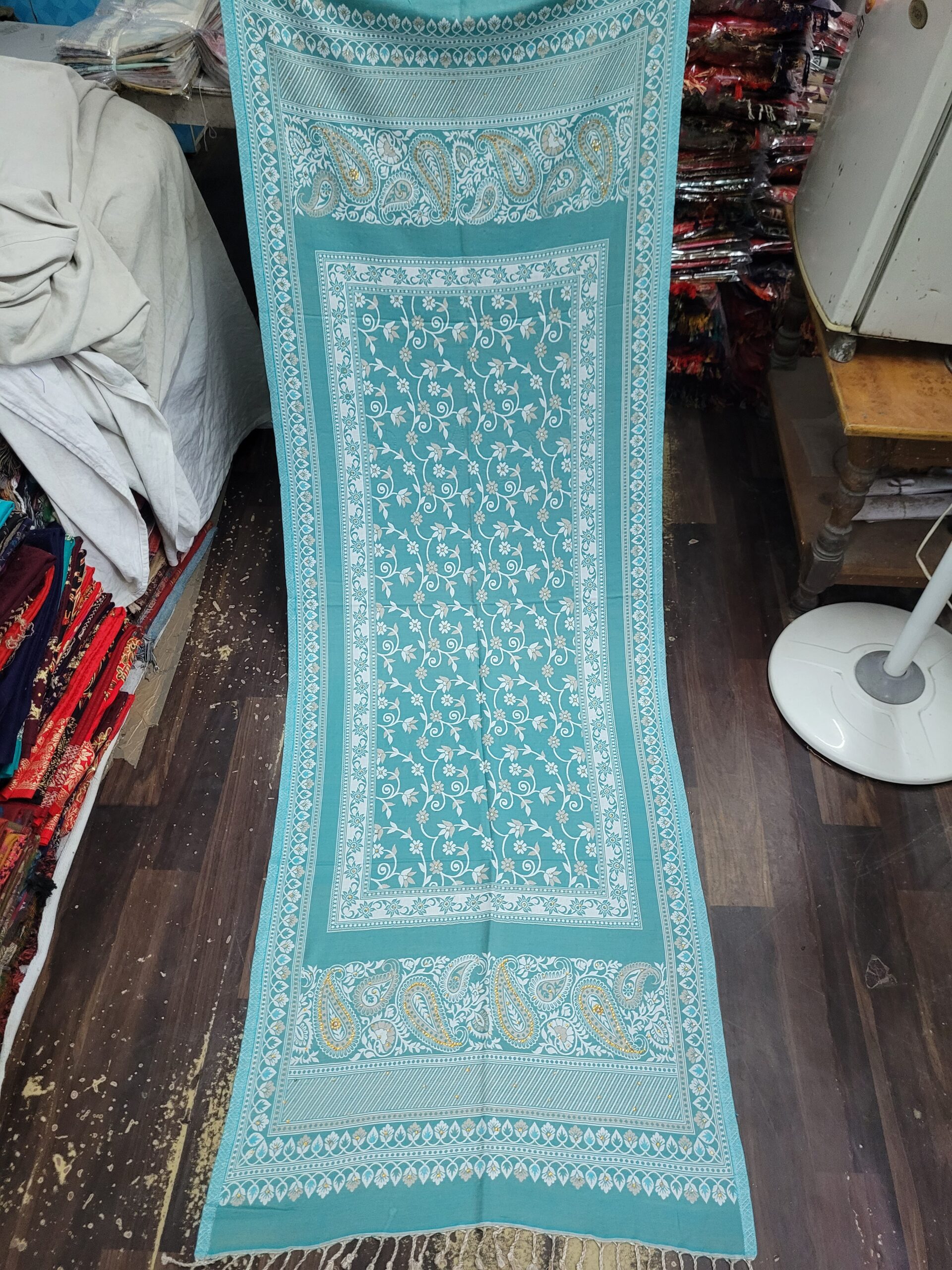 Fine pollywool stole