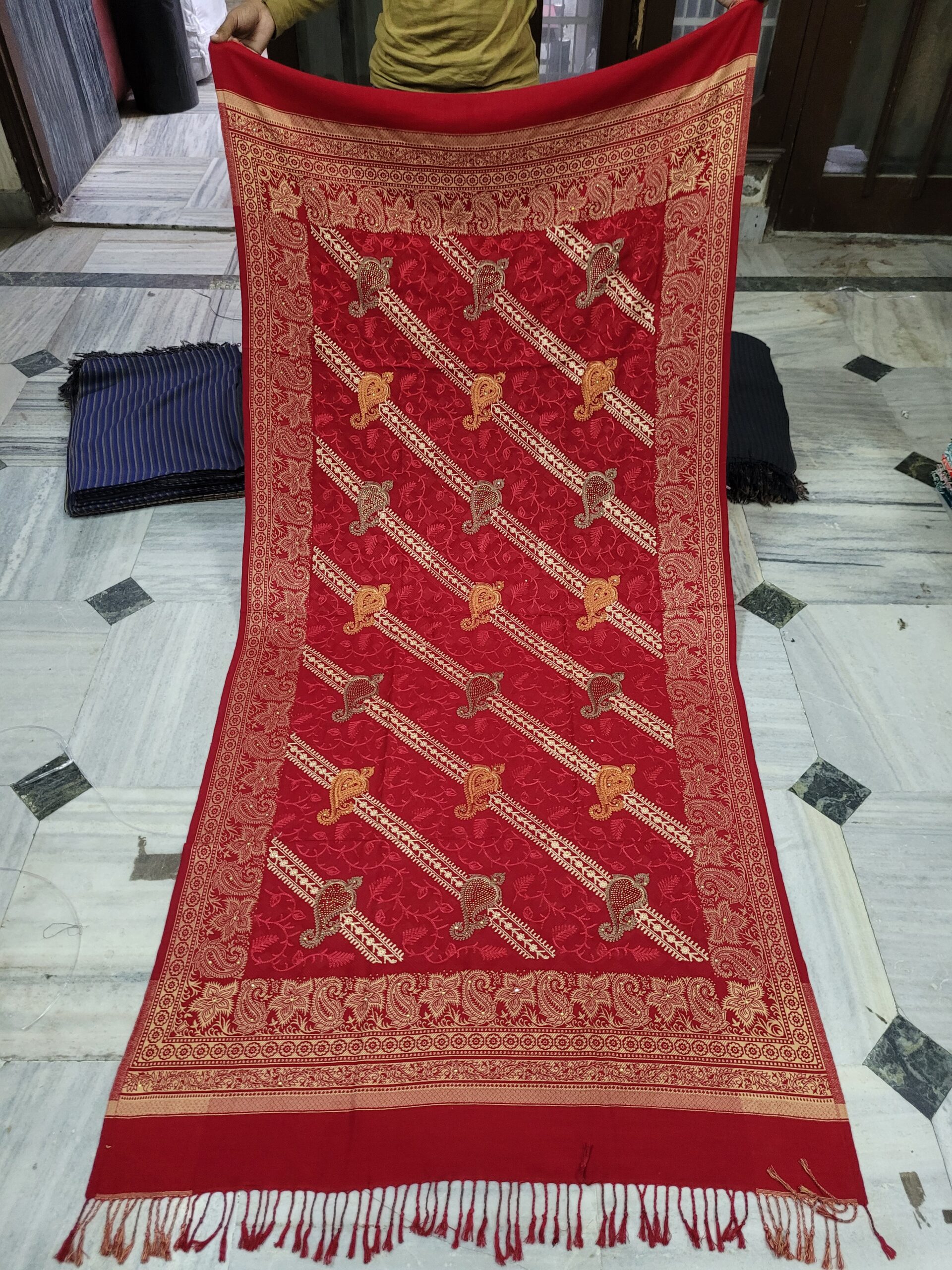 Acrylic border embriodery shawl