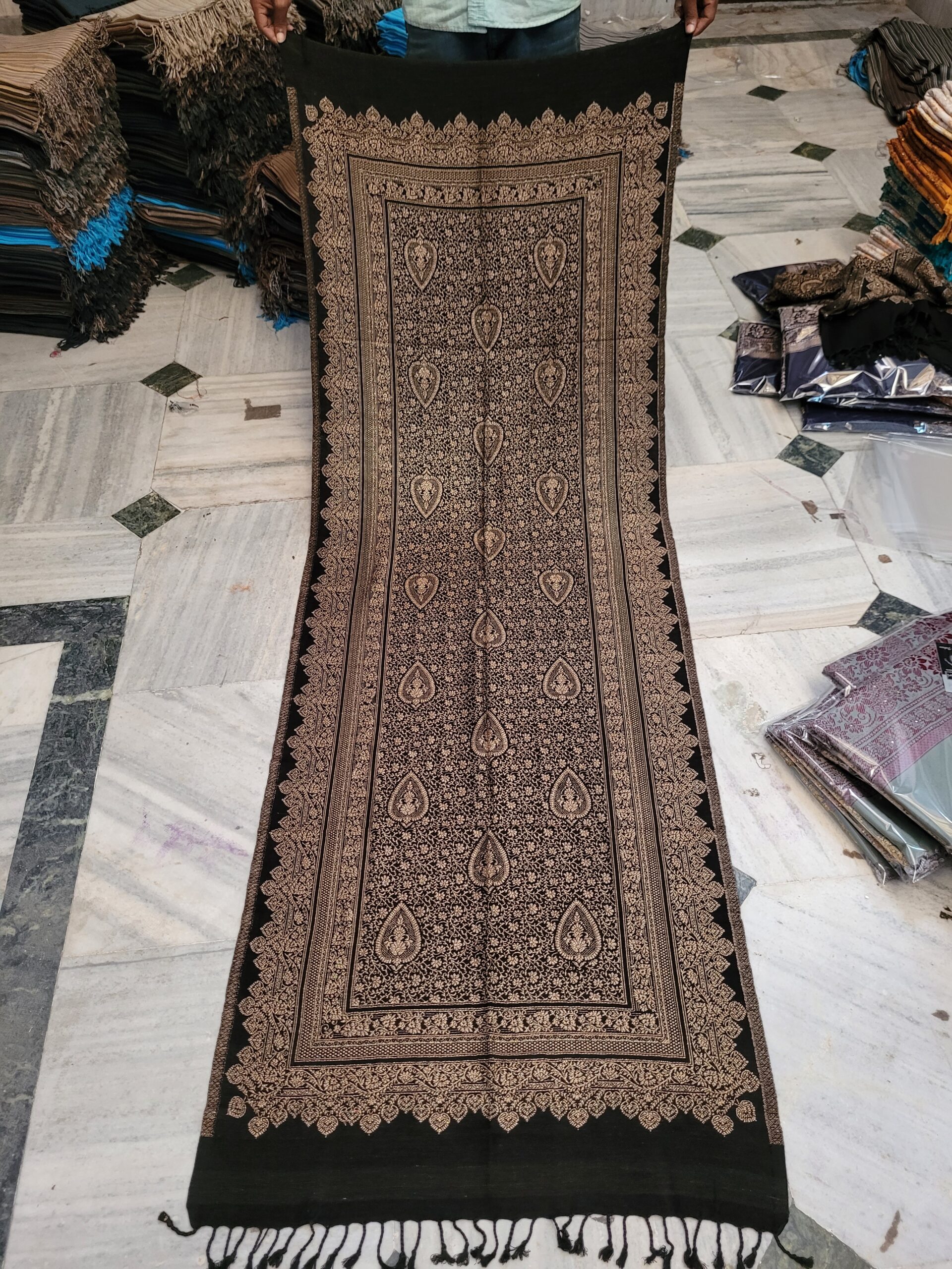 Zaari fine pollywool stole