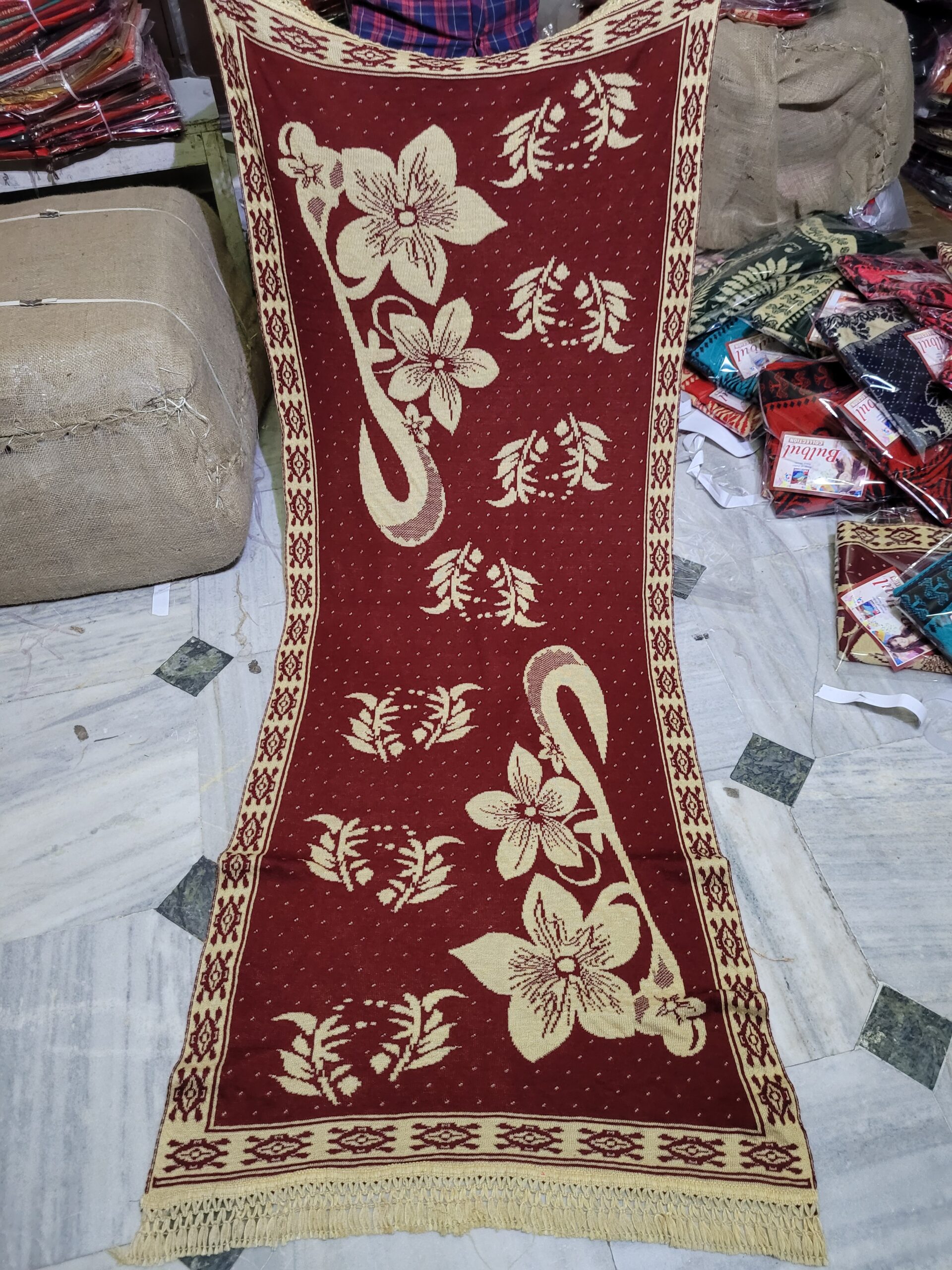 Knitting shawl