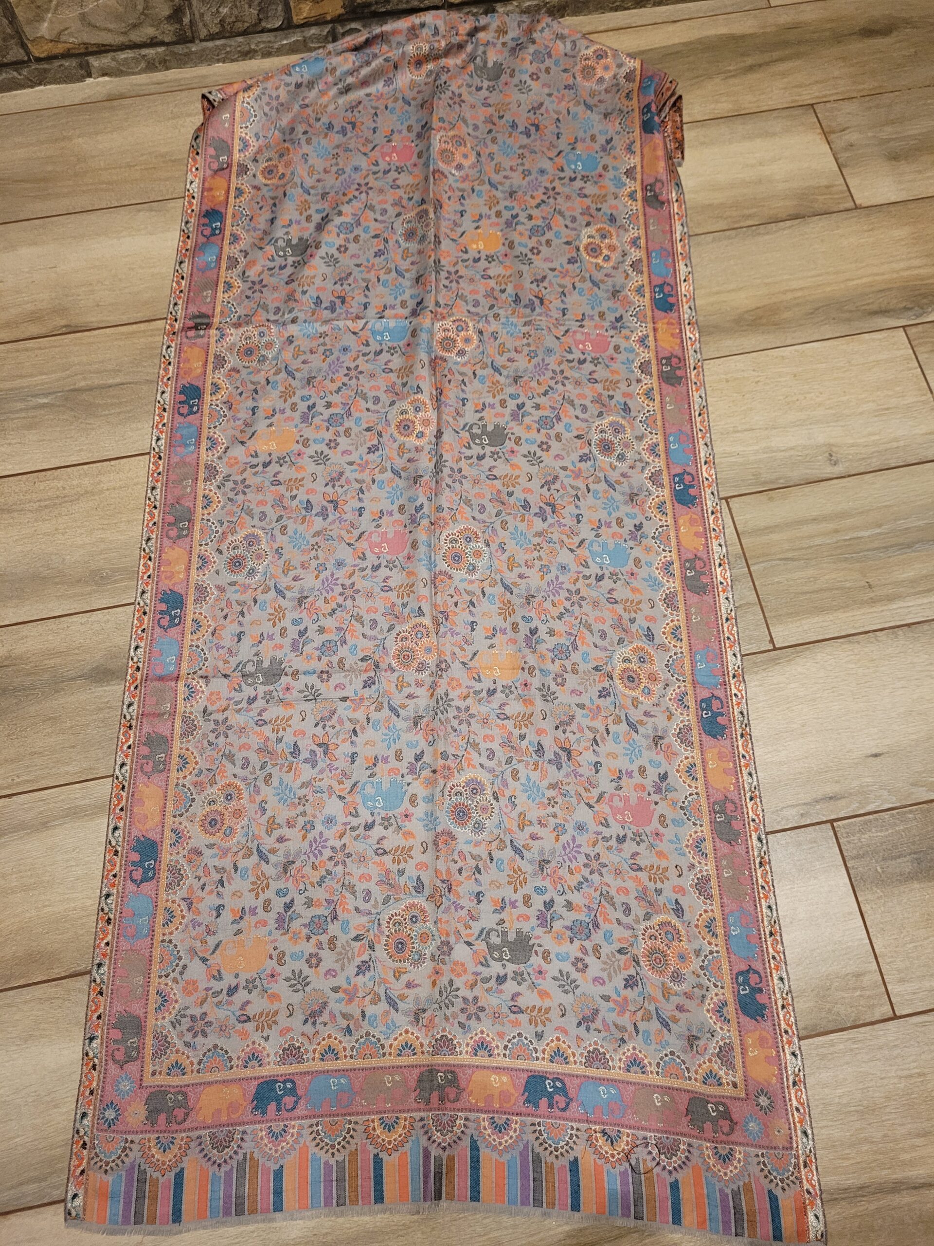 Pashmina kaani stole