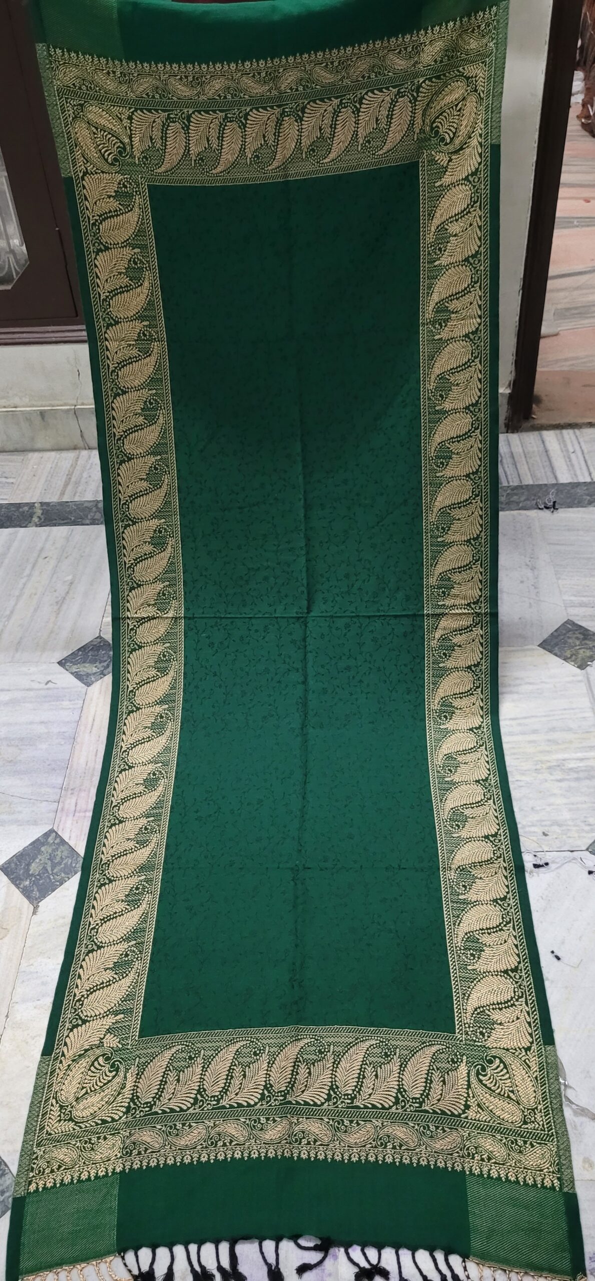 Border Acrylic Viscose Stole