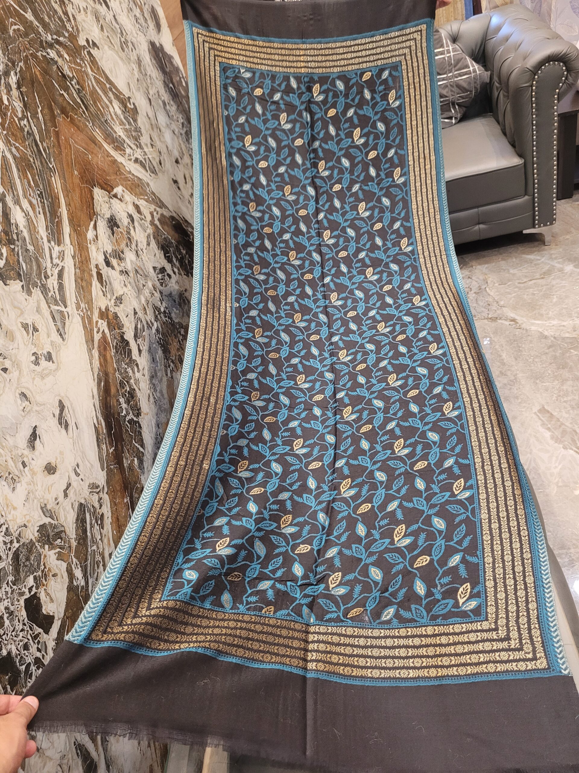 Resham Zaari Kaani Pure Wool Stole