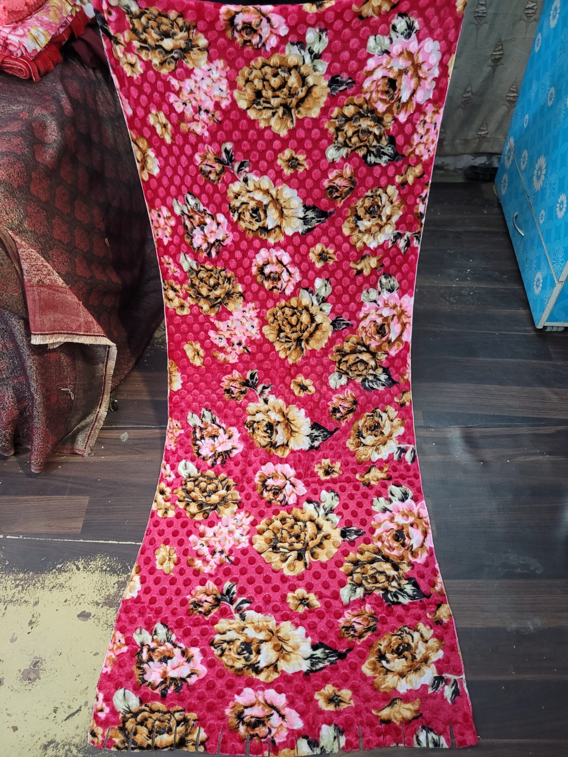 Polyester Velvet Emboss Flower Stole