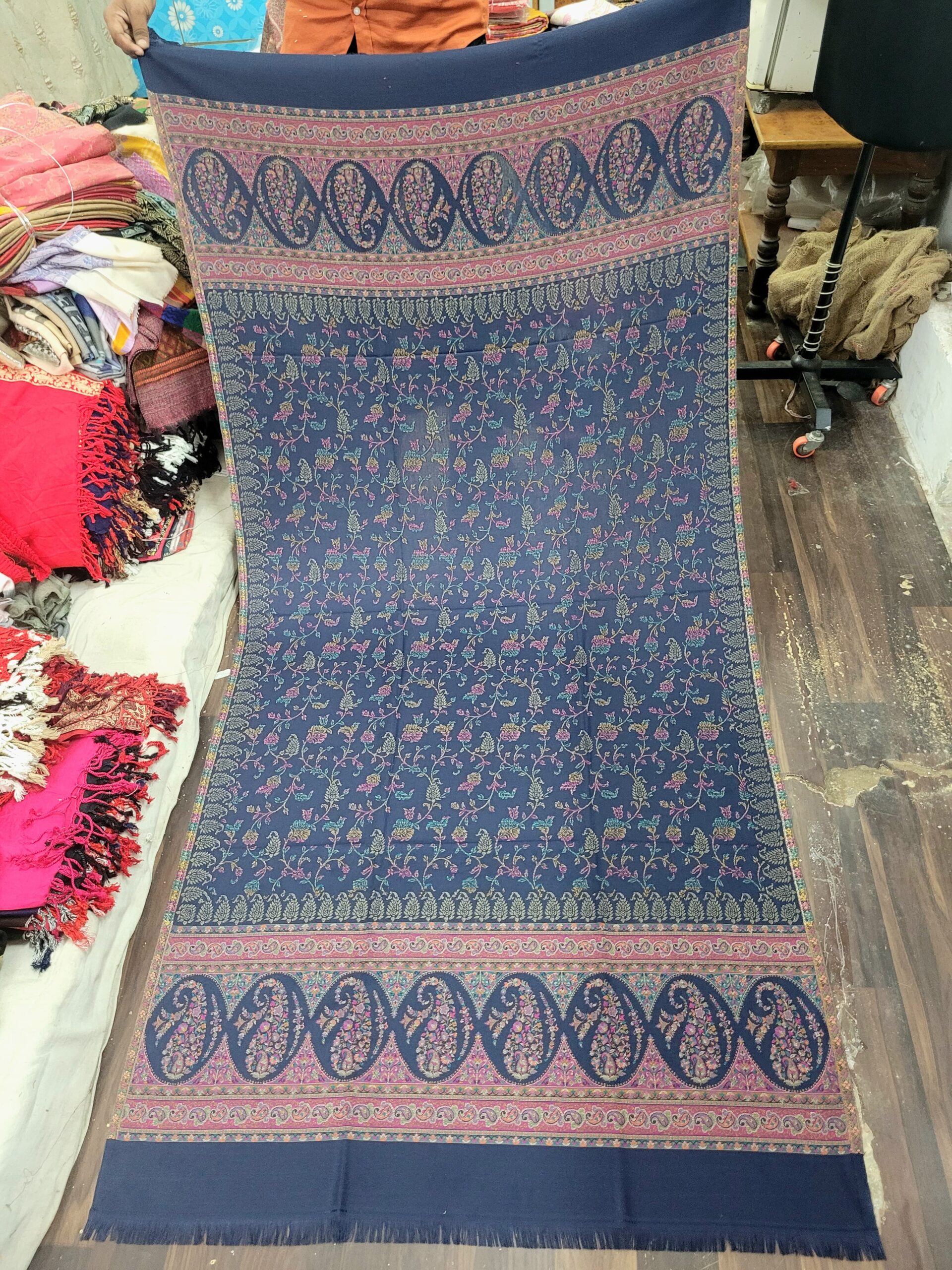 Fine Wool Zaari Border Shawl