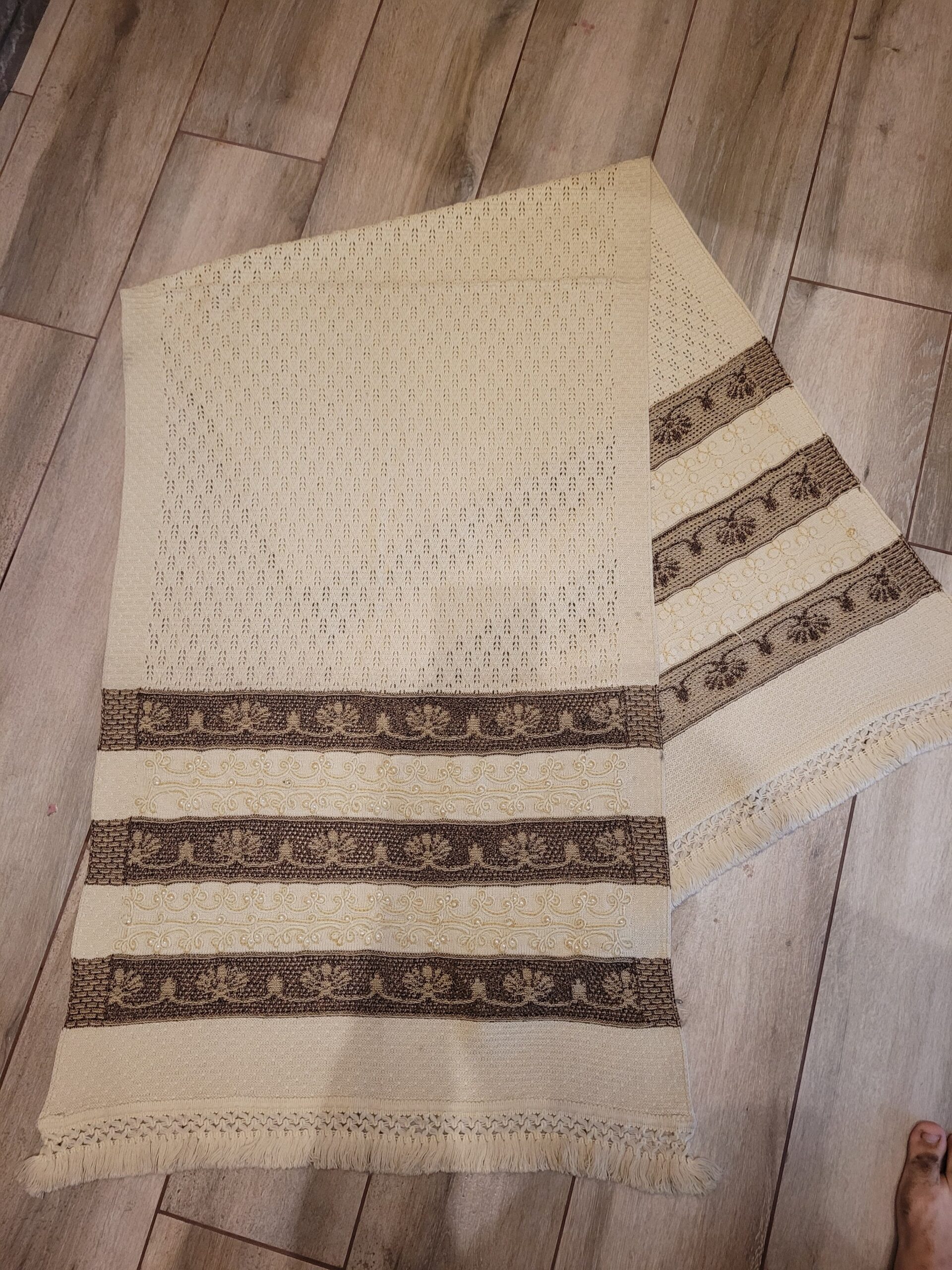 Knitted Daffodil Stole