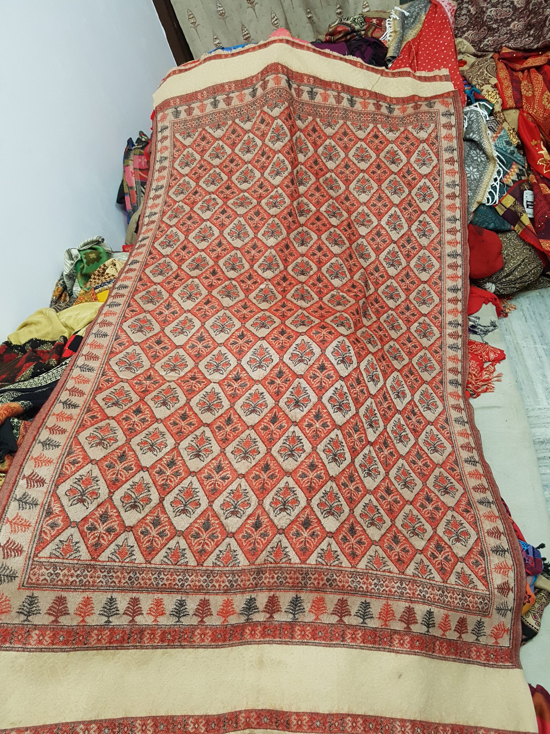 Acrylic Flower Jaal Shawl