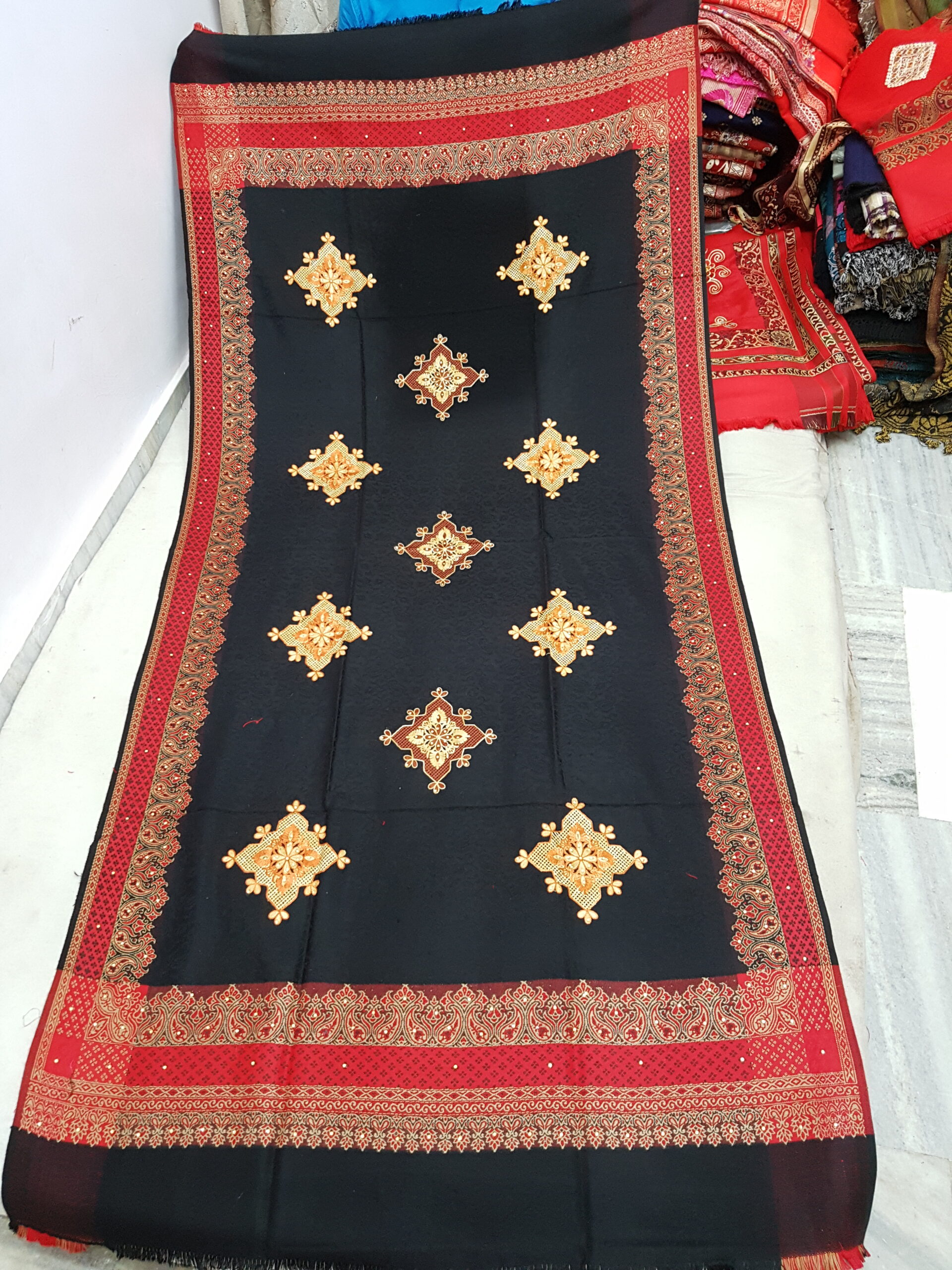 Embroidery Cashmilion Shawl