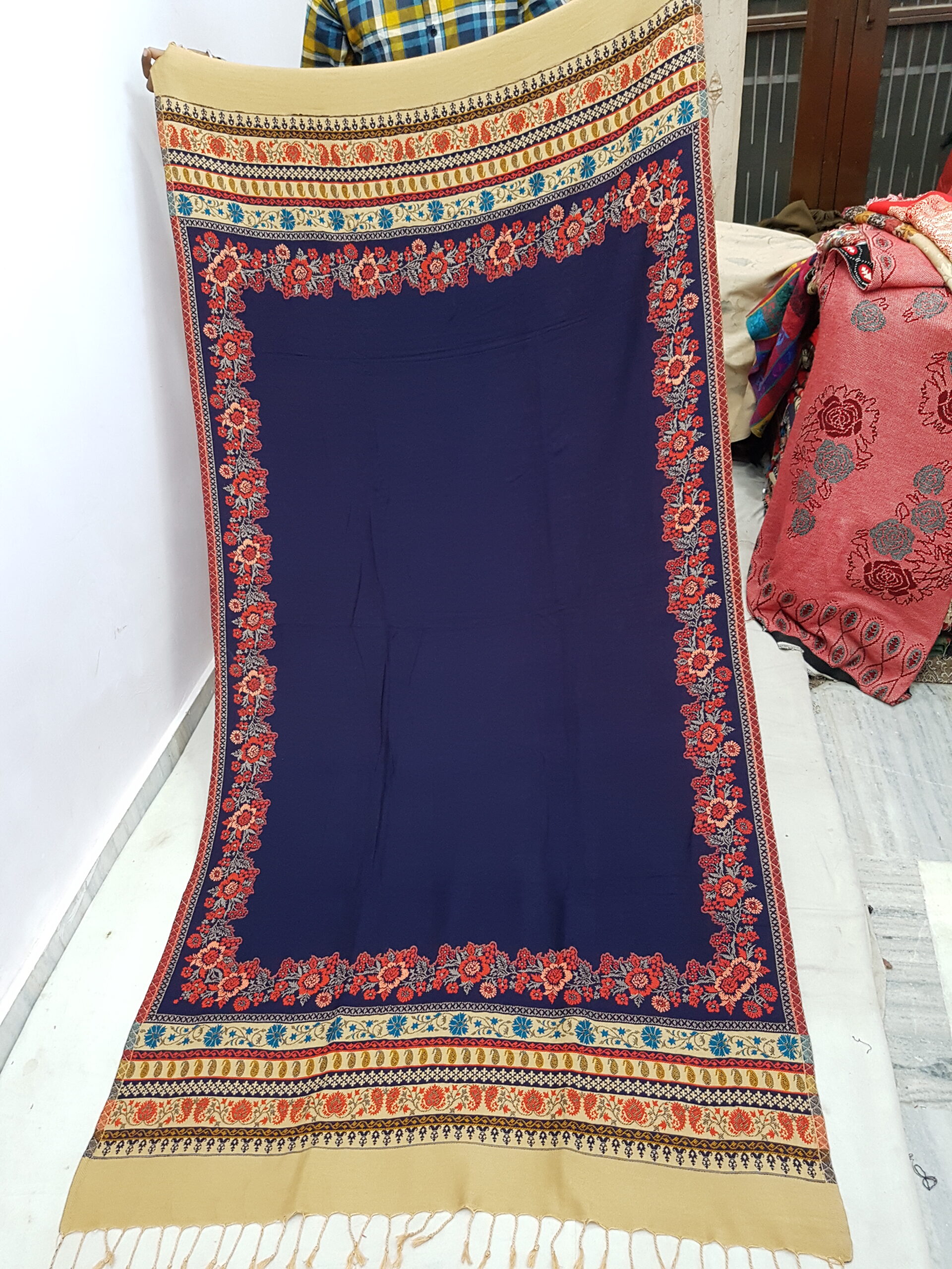 Multy Cutting Pollywool Shawl