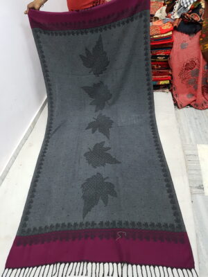 Paan Patta Acrylic Shawl
