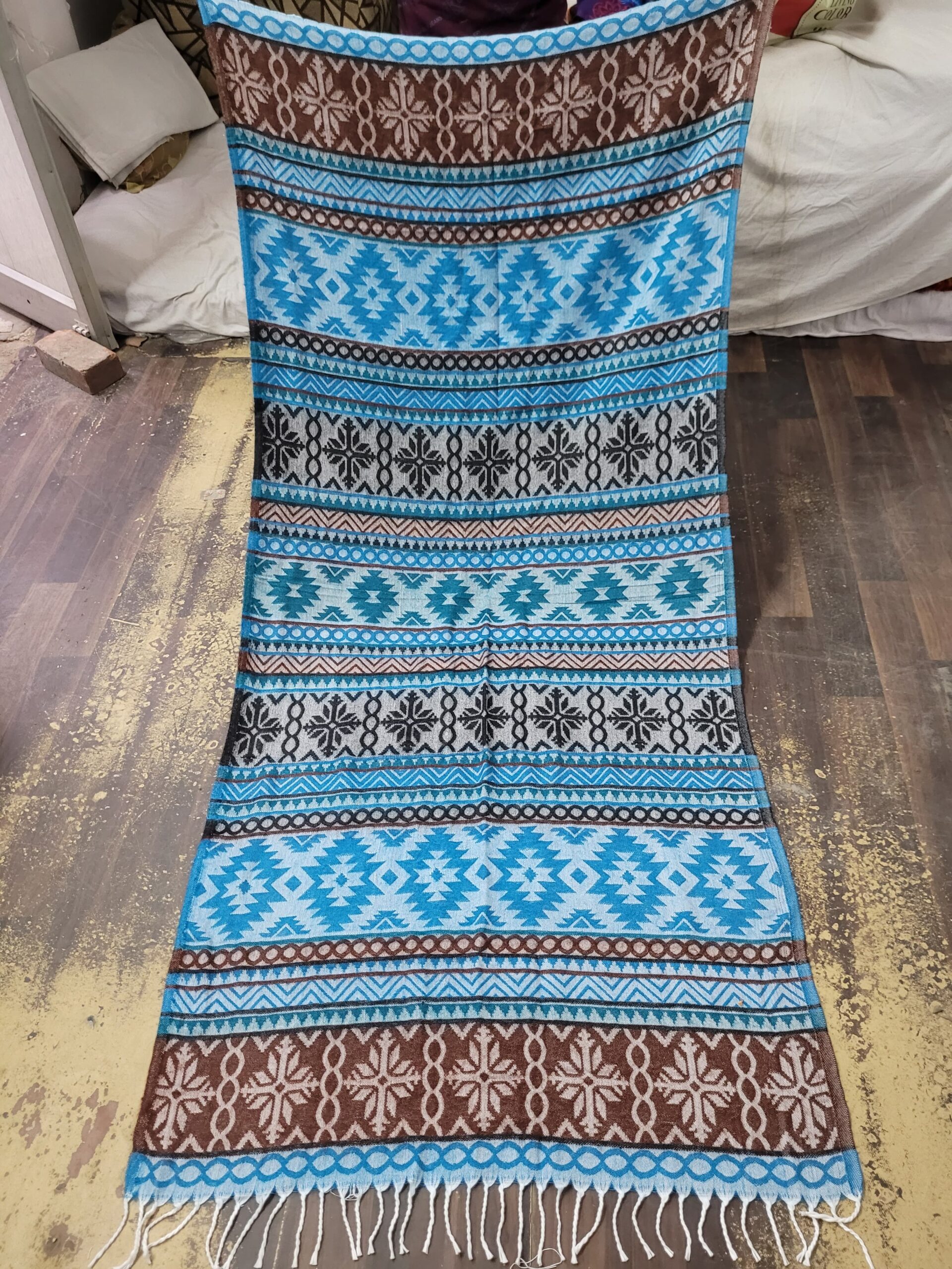 Acrylic raising antique shawl