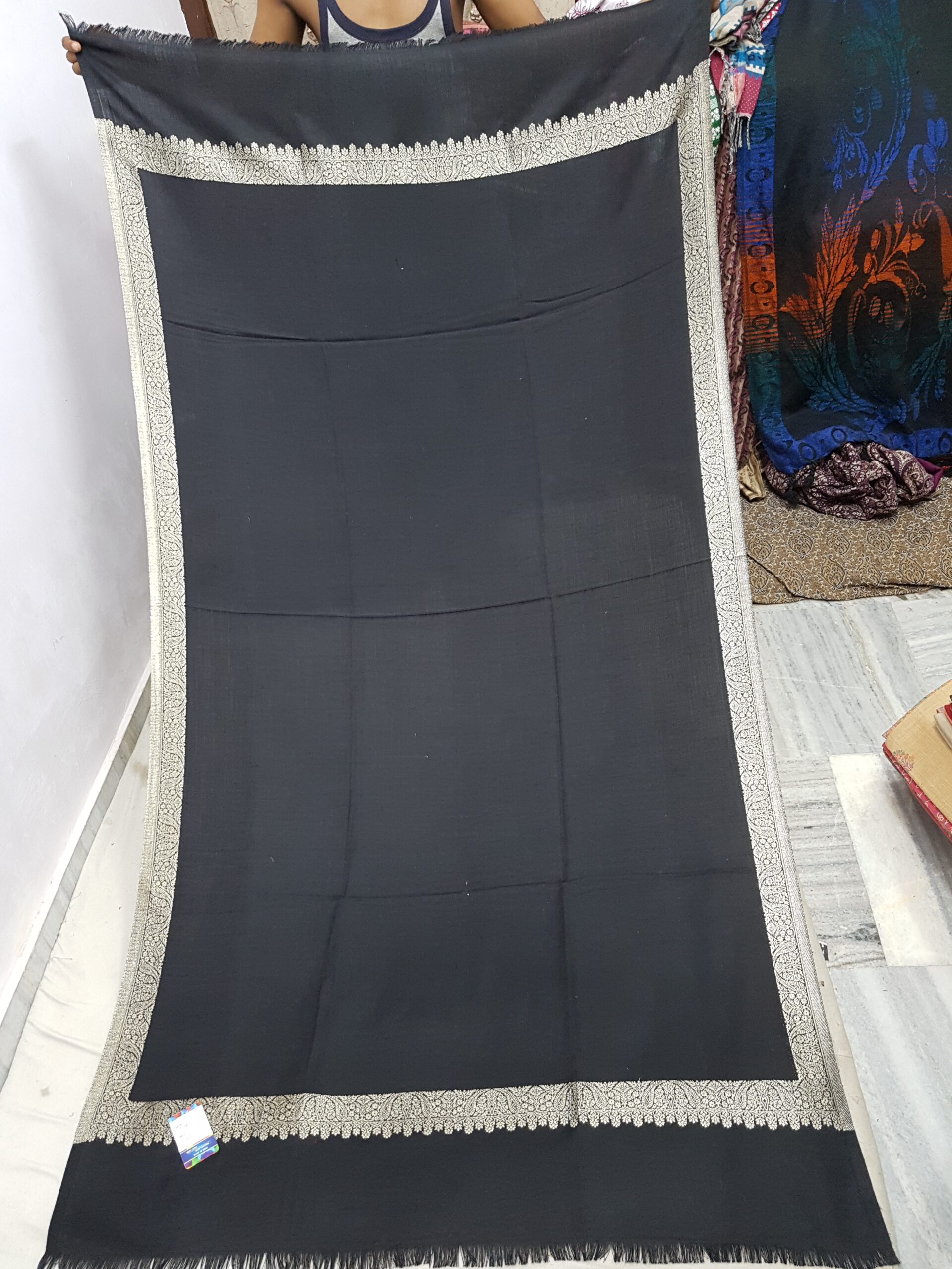 Zaari Border Shawl