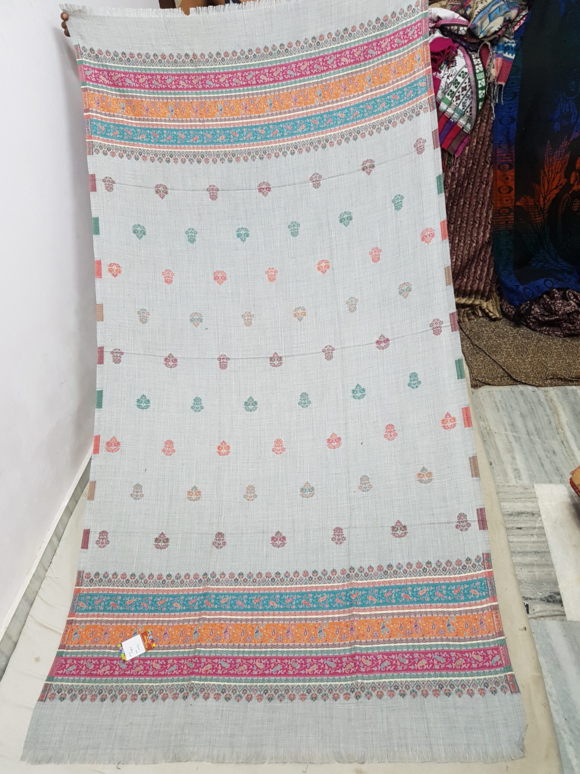 Zaari Vintage Shawl